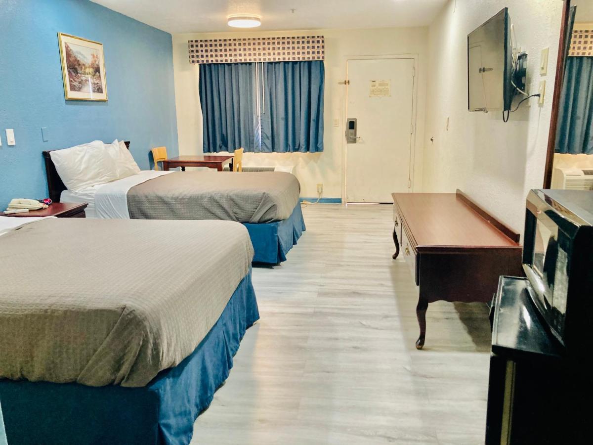 Americas Best Value Inn And Suites Houston/Northwest Brookhollow Esterno foto